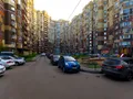ЖК «Цветочный Город». Гостевая автопарковка во дворе. Фото от 24.06.2017 г.