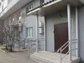 Облагороженная территория рядом с входом в подъезд. Фото от 25.03.2015 г.
