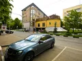 Клубный дом «Tivoli». Места для парковки автомобилей. Фото от 28.05.2016 г.