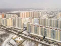 На Советский проспект выходят большинство построенных на данный момент магазинов. Напротив угловых к.106 и 98 останавливается маршрутка до метро, 58 км МКАД. Аэрофотосъемка от 03.03.2018 г.
