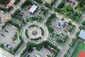 Прогулочная зона во дворе.