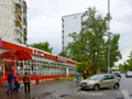 Супермаркет в шаговой доступности. Фото от 22.05.2016 г.