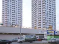 В том числе и сетевой продовольственный супермаркет. Фото от 22.11.2014 г.