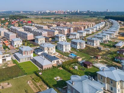 КП «Орловъ». Вид сверху. Аэрофотосъемка от 12.09.2017 г. Поселок таунхаусов «Орловъ»|Новострой-М