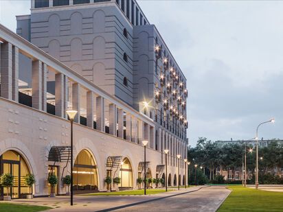 Вид в вечернее время Wellton SPA Residence|Новострой-М