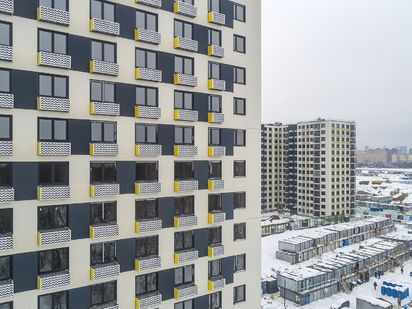 Фасад 4 корпуса (на заднем плане - корпус 6). Аэрофотосъемка от 04.03.2019.