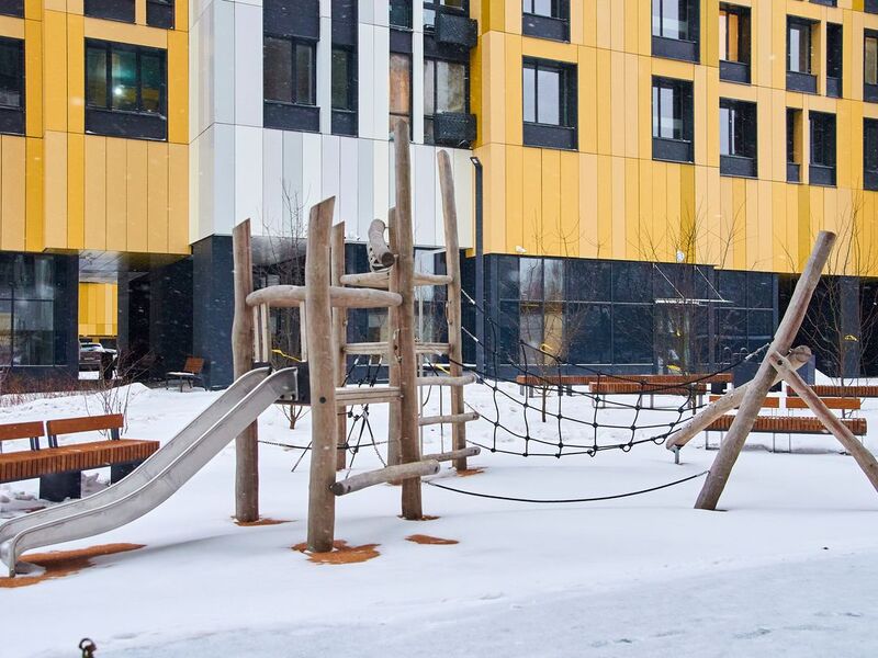 Благоустройство придомовой территории жилого комплекса выполнено