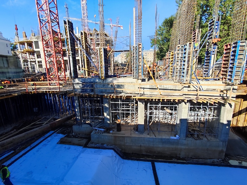 Сентябрь 2025