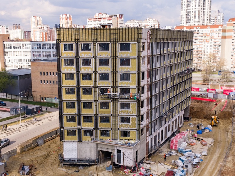 Апрель 2026